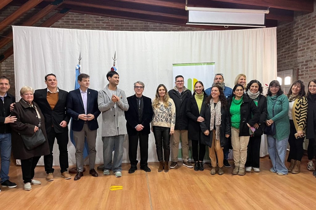 Di Stefano lo definió como 'un hito crucial para el desarrollo educativo y comunitario' de la localidad de Ricardone. gentileza