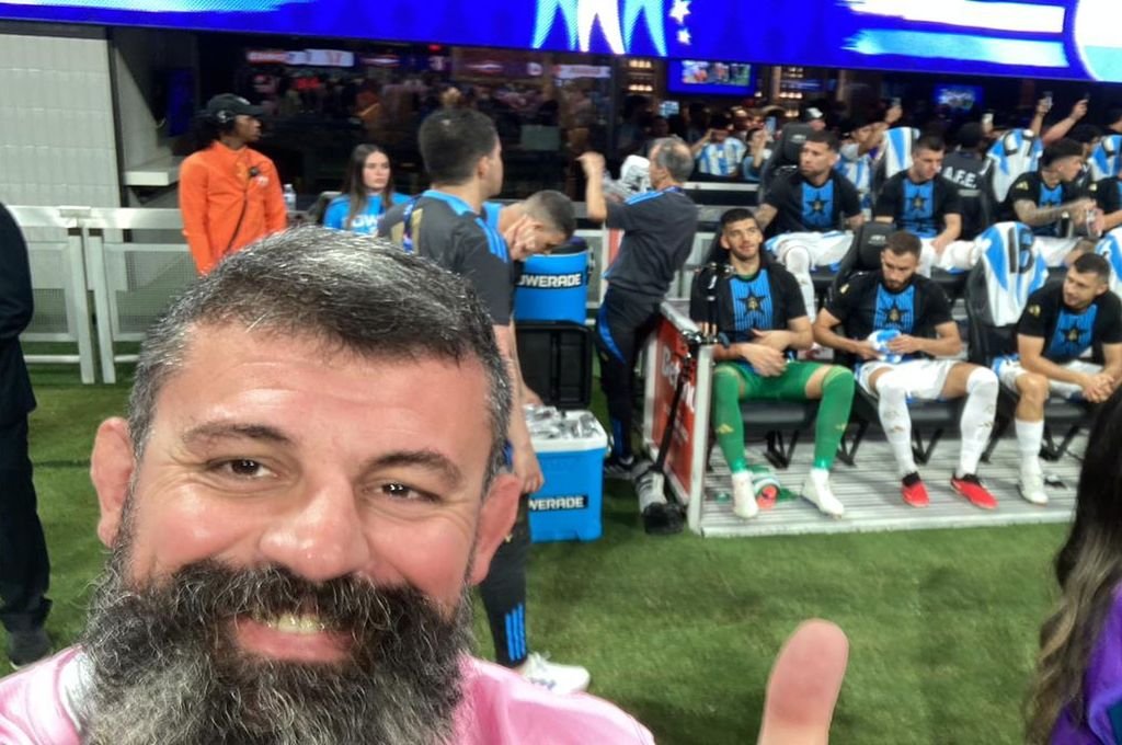 Con el banco de suplentes de fondo