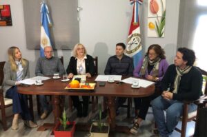 A través de una conferencia de prensa