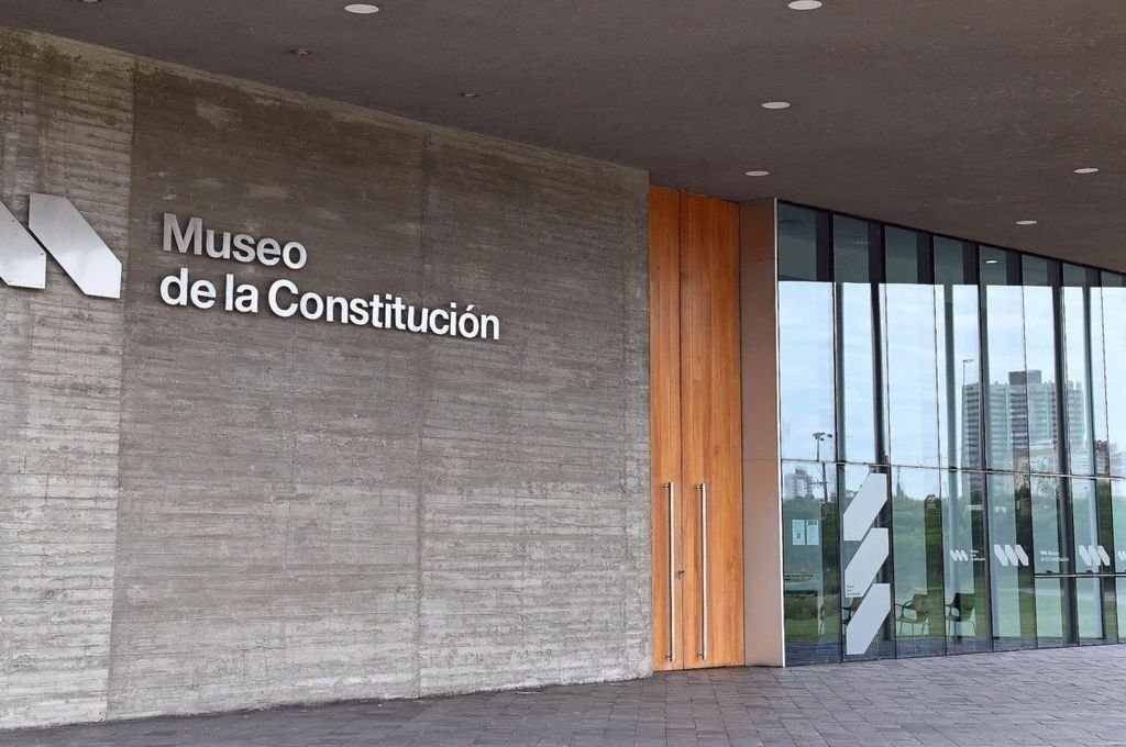 El objetivo general del Parque-Biblioteca y Museo de la Constitución es promover los principios democráticos que han sentado las bases de la Constitución Nacional argentina que fue sancionada y reformada en la ciudad de Santa Fe.  Gentileza.