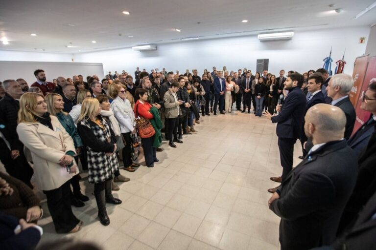 El encuentro tuvo lugar en el Complejo Cultural del Viejo Mercado y contó con la participación autoridades locales