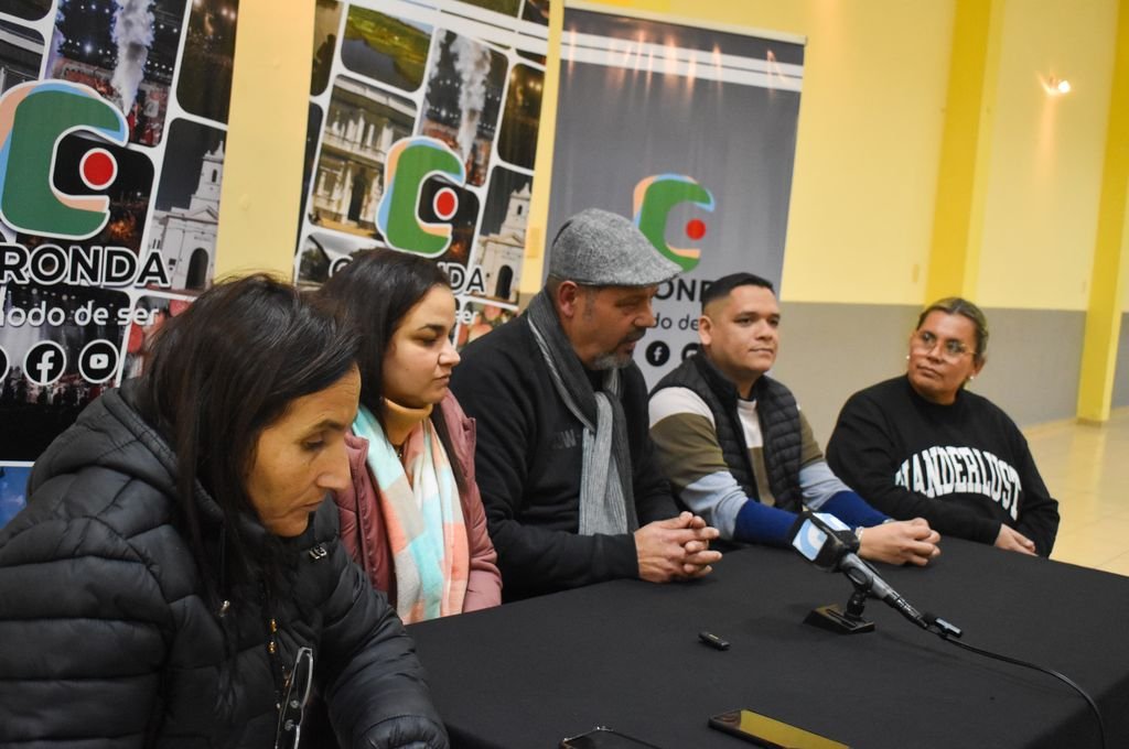 Los anuncios fueron hechos en conferencia de prensa en una mutual corondina. Crédito: Gabriel Acosta - Prensa Municipalidad. Gentileza.