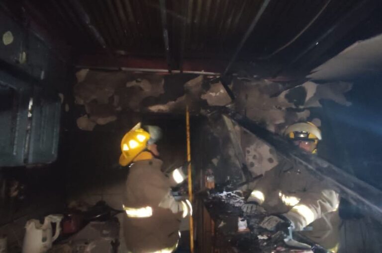 La familia perdió todas sus pertenencias en el incendio. Gentileza