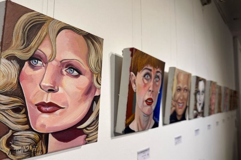 El artista plástico paranaense expone 30 trabajos.  Gentileza.