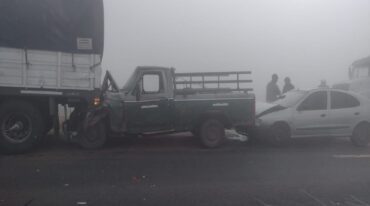 Como consecuencia del impacto resultó lesionado el conductor de la pick up. Gentileza.