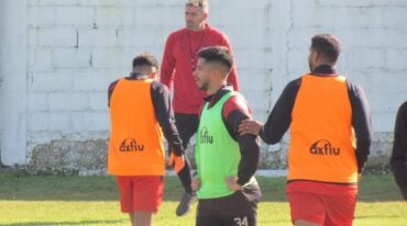 Diego Pozo quiere celebrar su primera victoria de visitante ante su ex equipo. Gabriel Obelar