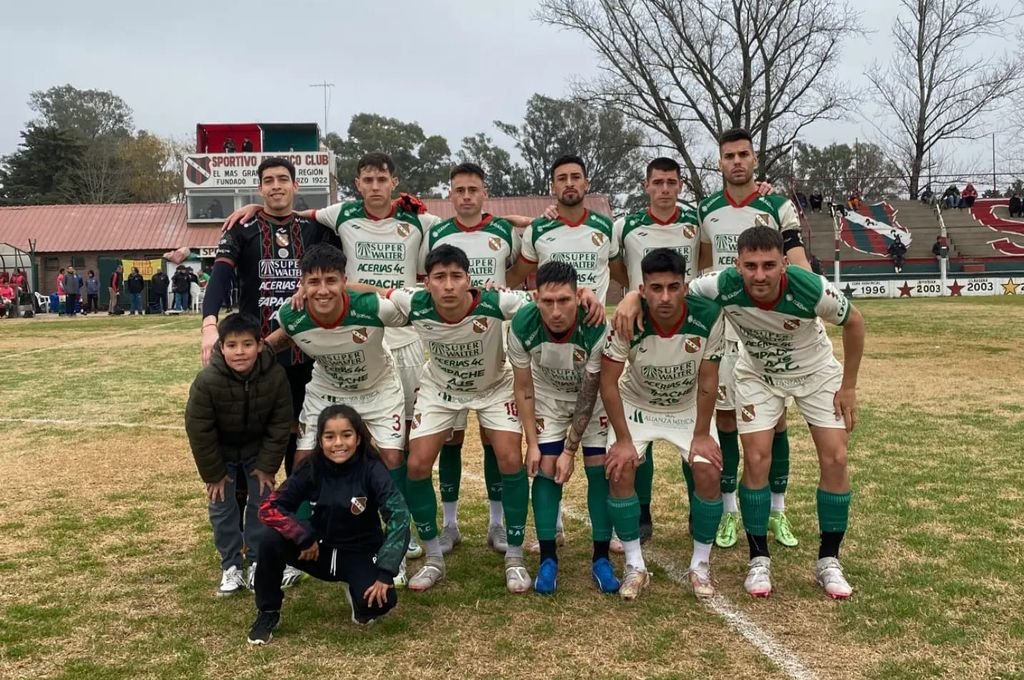 Sportivo Las Parejas integra la zona campeonato B y debutó este domingo con un triunfo 2 a 1 ante Defensores de Belgrano. Gentileza Prensa del club.