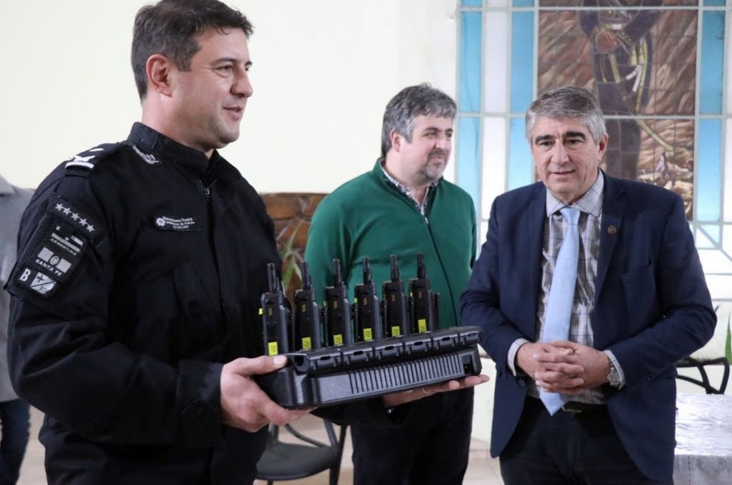 El sistema de comunicaciones Tetra es el que utiliza la Provincia para las comunicaciones oficiales de las fuerzas de seguridad