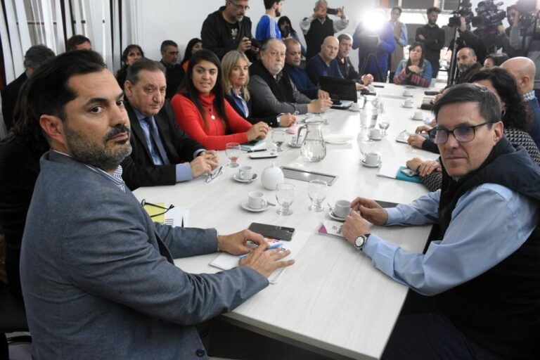 El encuentro se concretó en la sede de la cartera laboral en la ciudad de Santa Fe. Luis Cetraro