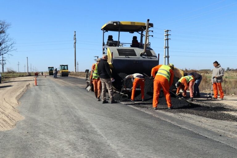 Di Stefano valoró las obras que licitó la provincia para realizar reparaciones en 58 tramos de 38 rutas provinciales. Archivo