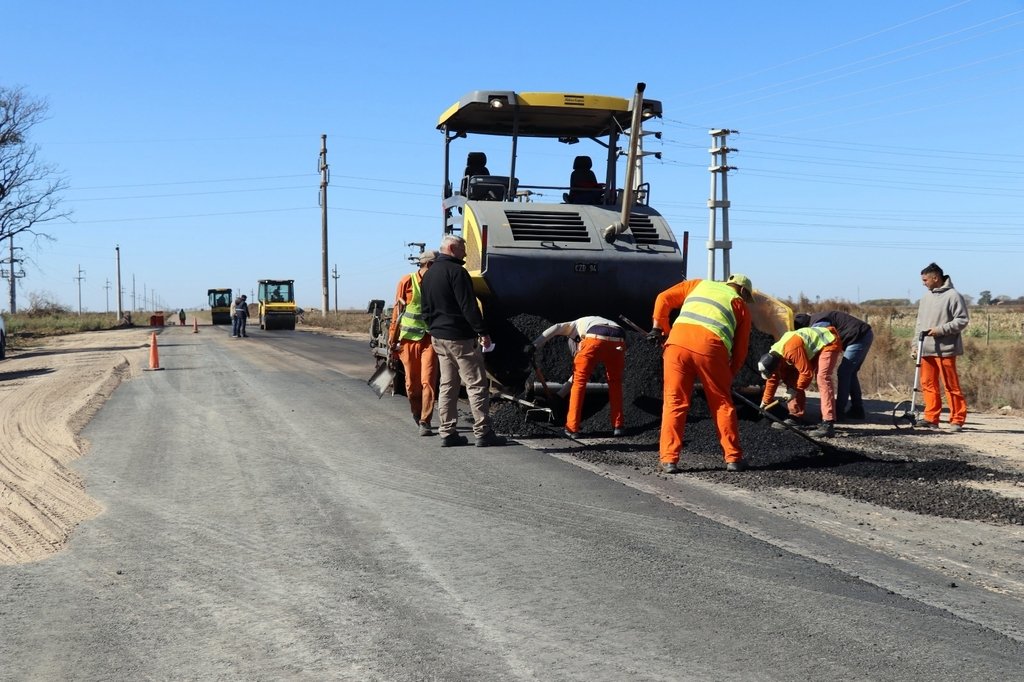 Di Stefano valoró las obras que licitó la provincia para realizar reparaciones en 58 tramos de 38 rutas provinciales. Archivo