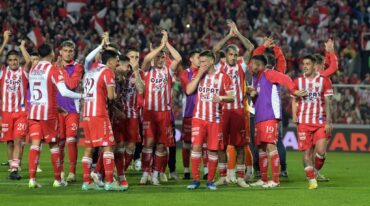 Celebró todo el mundo rojiblanco: triunfazo en casa y puesto 2 en el torneo. Ahora