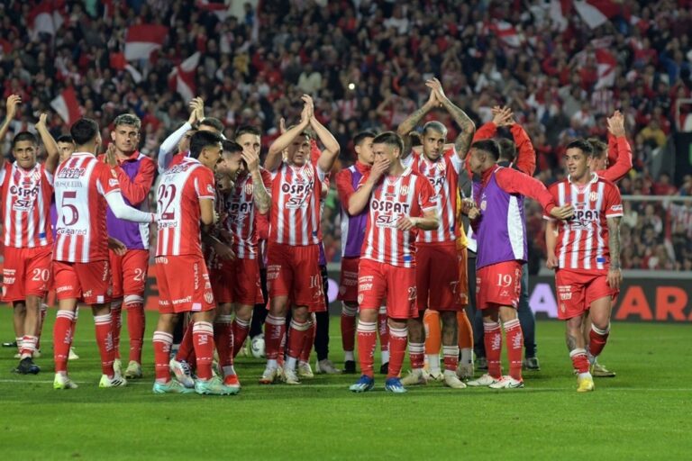 Celebró todo el mundo rojiblanco: triunfazo en casa y puesto 2 en el torneo. Ahora