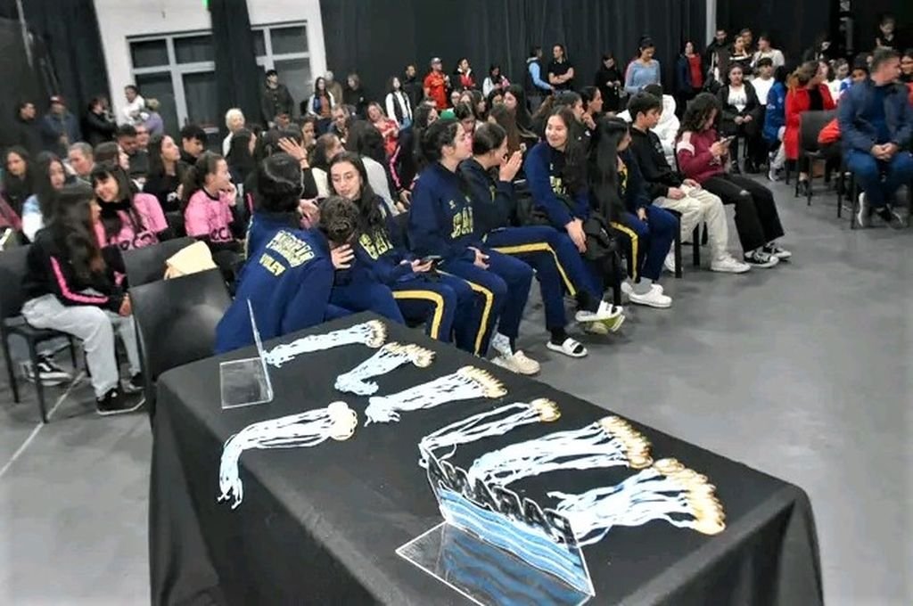 Los deportistas esperan ansiosos sus merecidos premios