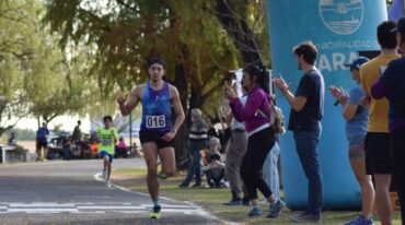 Esteban Espíndola ganó la clasificación general de la rama masculina y se quedó con la mejor marca de la pista