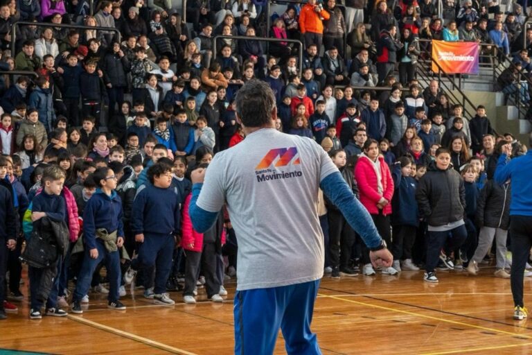 Hasta el 7 de agosto continúan abiertas las inscripciones para los encuentro deportivos que se desarrollarán en 85 localidades y hasta el momento tiene anotados 17.700 estudiantes. Gobierno de la Provincia