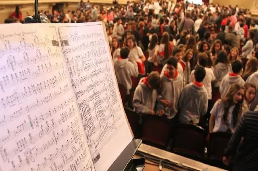 Estas funciones están destinadas específicamente a estudiantes de escuelas primarias y secundarias.  Gentileza.