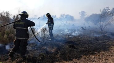 Los reiterados incendios en diferentes puntos de la provincia pusieron en alerta a las autoridades. gentileza