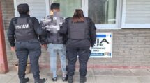 El muchacho fue detenido y puesto a disposición de la justicia