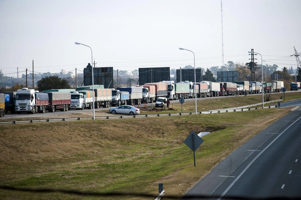 Pullaro confirmó que la transferencia no será por todas las rutas nacionales