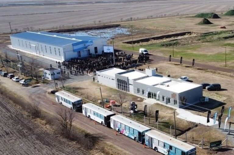 Toma aérea de la nueva planta durante la inauguración en el sur provincial. Municipalidad de Venado Tuerto