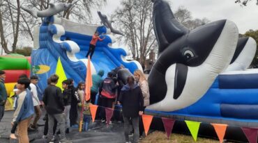 La celebración se llevó a cabo en la plaza principal de ese pueblo santafesino. Mirador Provincial