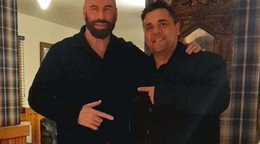 Simi inmortalizó esta visita con John Travolta