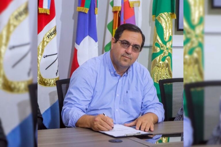 El intendente Amadeo Enrique Vallejos