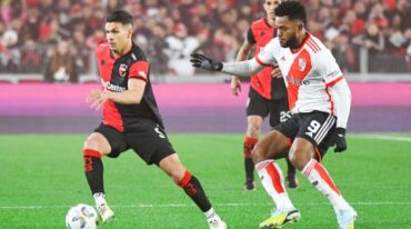 Newell's consiguió aliviar su crisis con el buen empate ante River  Gentileza.