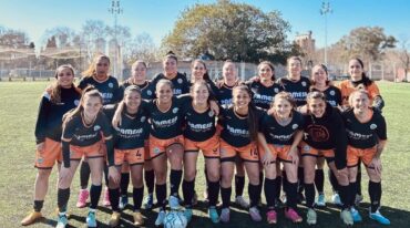El equipo femenino de Adiur. Gentileza Prensa del club.