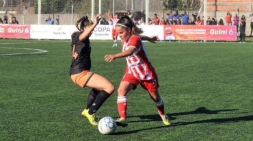 La primera final de la Copa Santa Fe de fútbol femenino fue para Adiur de Rosario. Unión buscará revancha en Santa Fe. gentileza