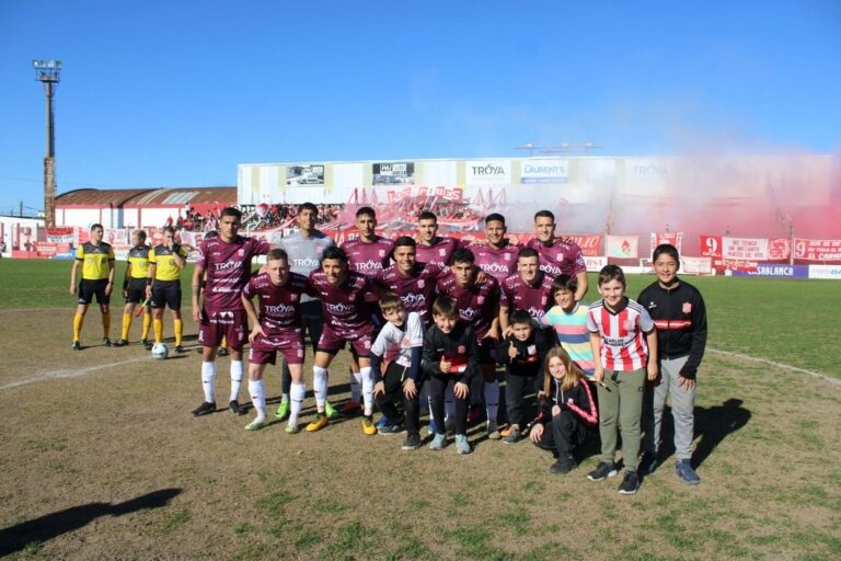9 de Julio de Rafaela logró su primera victoria de esta fase al imponerse 2 a 0 como local contra Sportivo Las Parejas. Prensa club
