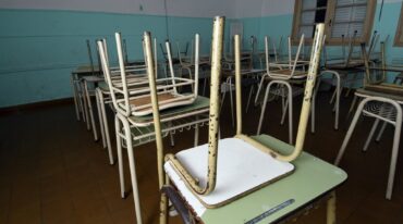 El Magisterio de Santa Fe convocó a un paro con movilización docente en rechazo a la reforma previsional para este jueves 5 de septiembre; día en que el proyecto del Ejecutivo Provincial se tratará en el Senado. Mauricio Garín
