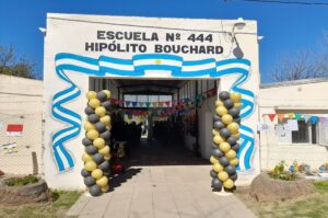 La ceremonia celebró el centenario de la Escuela N° 444 Hipólito Bouchard