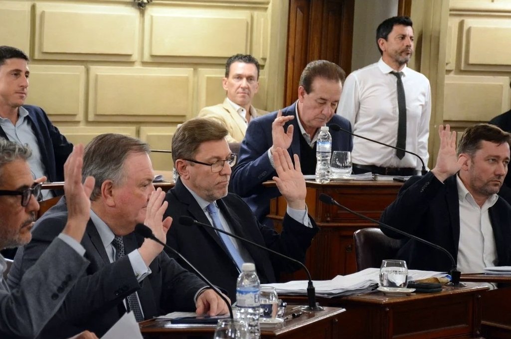 El oficialismo en la Cámara alta avanzó en una semana con el mensaje del Ejecutivo. En Diputados el expediente ya tiene votada una preferencia. El plan es que el miércoles 11 consiga despacho conjunto de comisiones