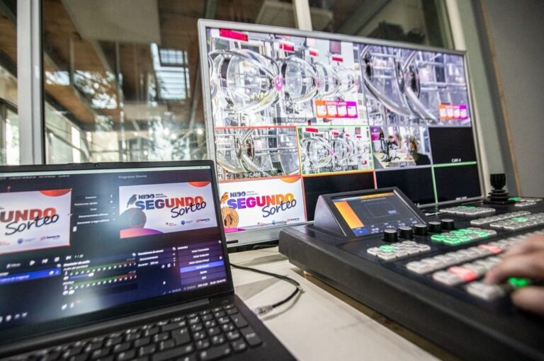 El sorteo de los préstamos hipotecarios se desarrolló por departamento y fue transmitido a través del canal de YouTube de la provincia.   Gentileza.