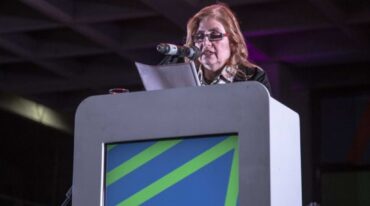 Beatriz Vignoli tuvo a su cargo las palabras de apertura de la Feria Internacional del Libro Rosario 2024