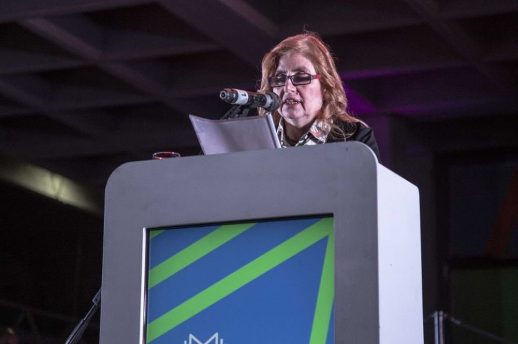 Beatriz Vignoli tuvo a su cargo las palabras de apertura de la Feria Internacional del Libro Rosario 2024