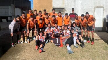 El plantel actual de Polideportivo y todos los que jugaron durante el año.  Gentileza.