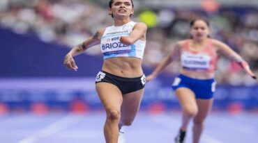 La concordiense Teresita Daiana Briozzi estuvo en París.