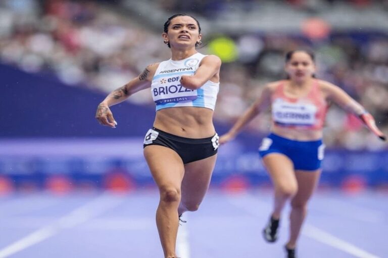 La concordiense Teresita Daiana Briozzi estuvo en París.