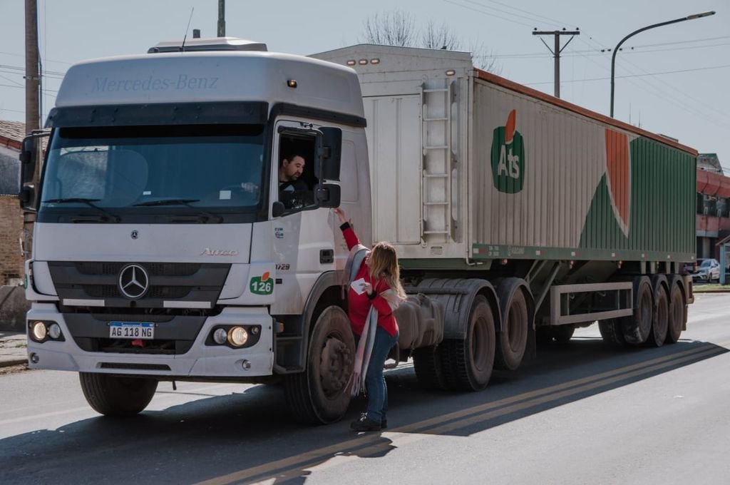 La actividad consistirá en una volanteada y limpieza de parabrisas a automovilistas que paren en inmediaciones a la Facultad de Veterinarias  Gentileza.