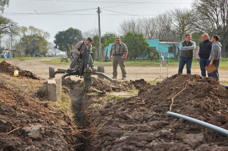 Borla gestionó los recursos económicos para la extensión de la red