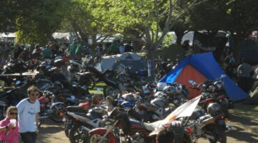 Motociclistas de diversos y hasta lejanos lugares visitan anualmente el encuentro.  Gentileza.