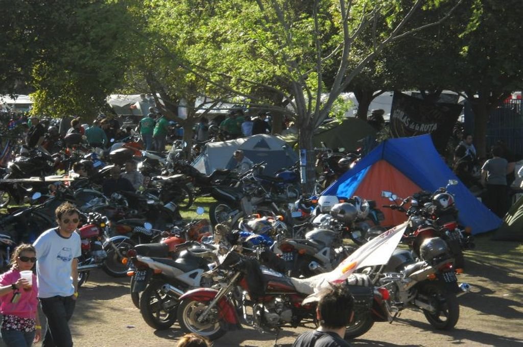 Motociclistas de diversos y hasta lejanos lugares visitan anualmente el encuentro.  Gentileza.