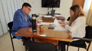 Di Stefano y Goity analizaron la situación de establecimientos educativos de San Lorenzo. gentileza