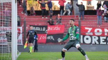 Julio Salvá deberá designar un compañero para hablar con el árbitro.