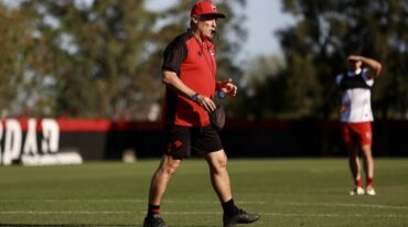 Lunari inicia un camino para permanecer tratar de permanecer al frente el plantel profesional. gentileza