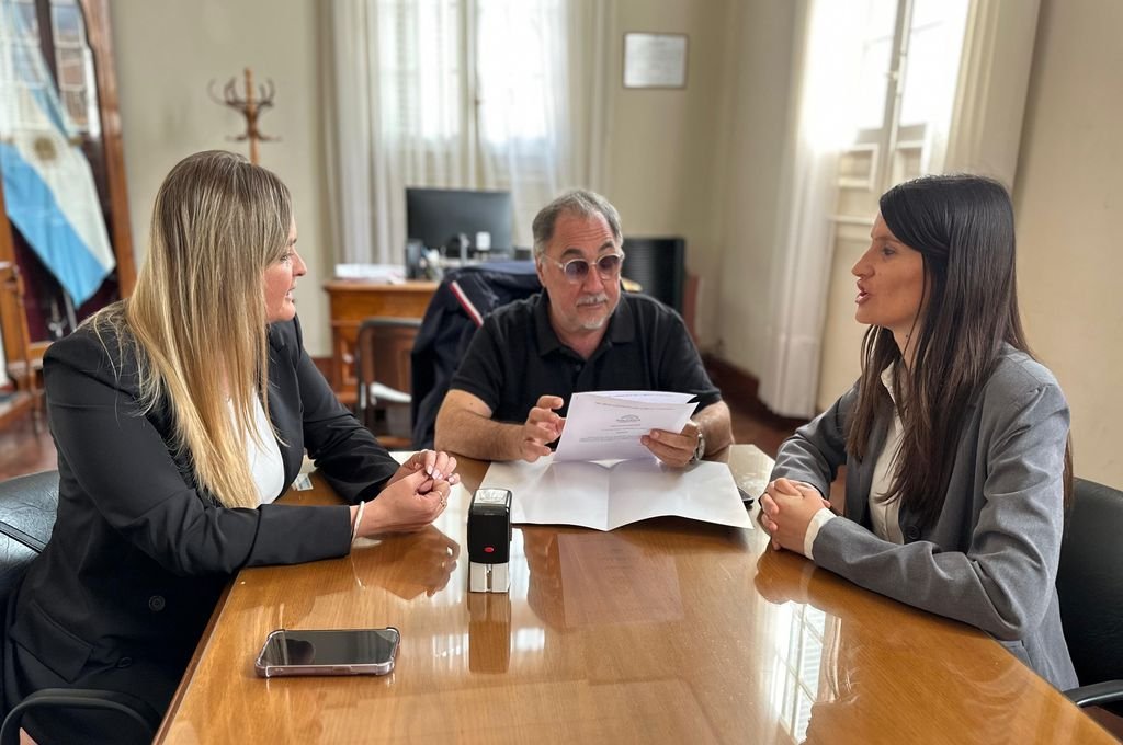 La reunión tuvo como objetivo principal acompañar el proyecto de reparación de la arteria nacional