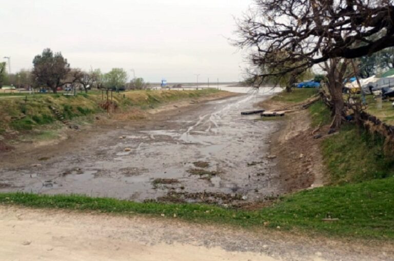 Las autoridades se reunieron para analizar estrategias frente a la crisis hídrica que atraviesa Victoria por la bajante del río Paraná. sitio Análisis Digital